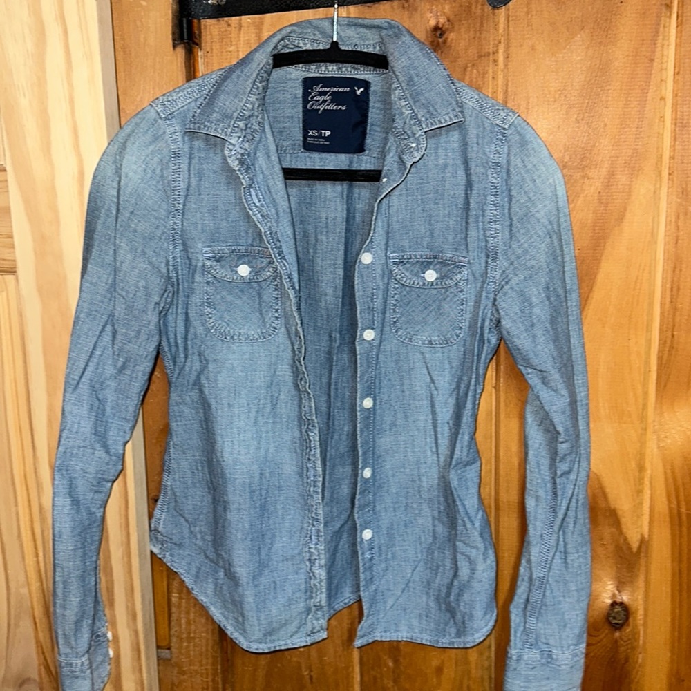 American eagle button up